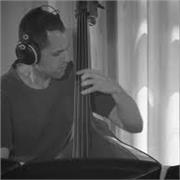 Clases particulares de bajo eléctrico, contrabajo jazz, lenguaje musical y armonía